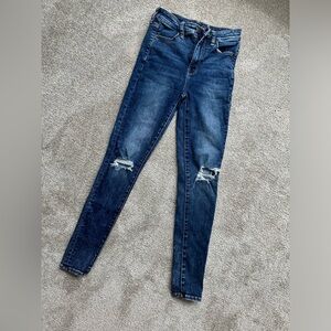 American Eagle Ripped Stretch Skinny Jeans Size 2